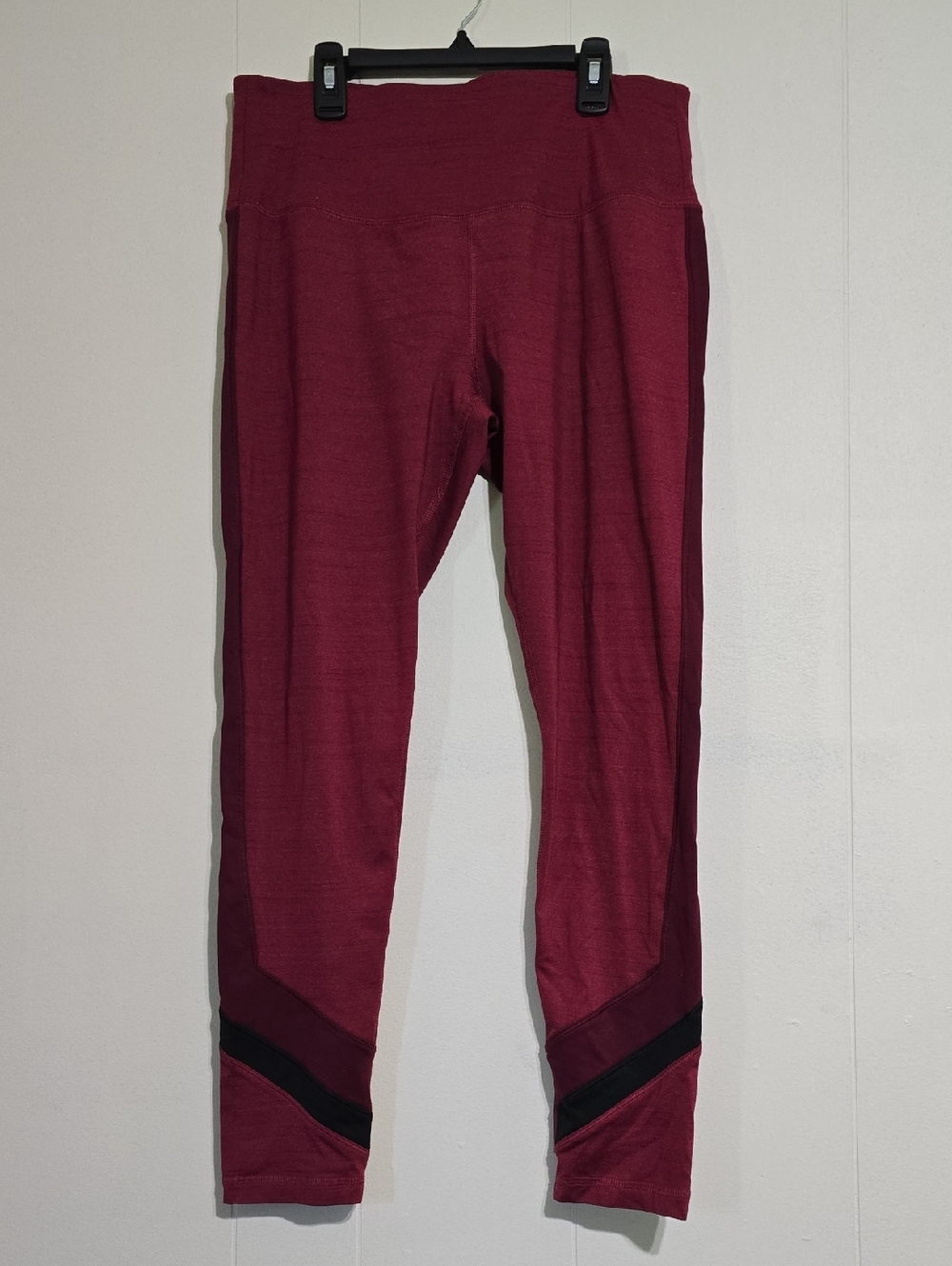 Reebok Womens Insulated Burgundy Leggings with Black Accent Panels
